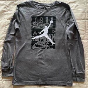 Nike Boy’s Gray Long-Sleeve Graphic Tee